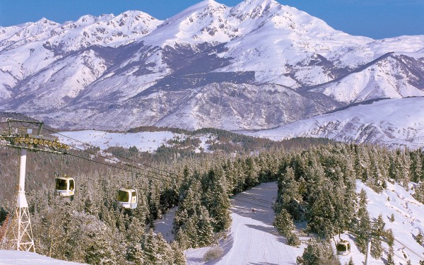 Pyreneeen B18 Pyrenees Oustal del Carlat recreatiemeer ski sneeuw  vakantiepark luxe wellness gite F