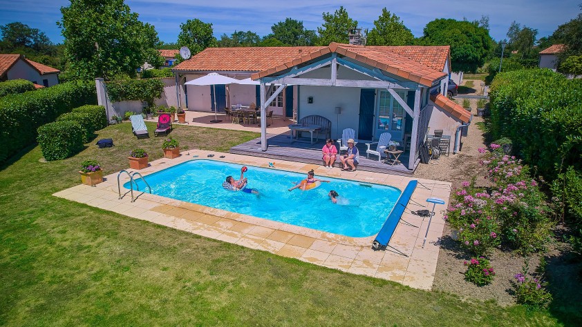 Forges 21S2 Vieille Vigne zwembad luxe villa vakantiehuis park Frankrijk Poitou Charentes.jpg