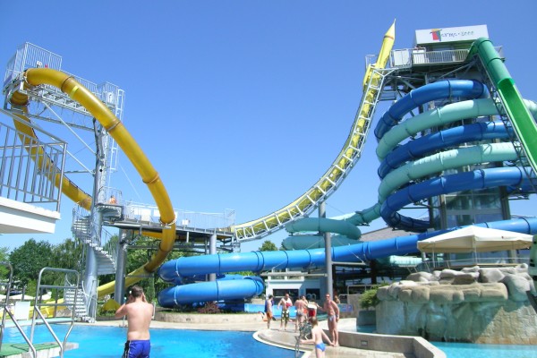 Aquaparc 10 aquapark Frankrijk Languedoc cyprien vakantiepark comfort kust beach strand luxe villa g