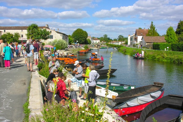 Coulon 1S Frankrijk Marais Poitevin natuurpark Charente vakantie Niort.jpg