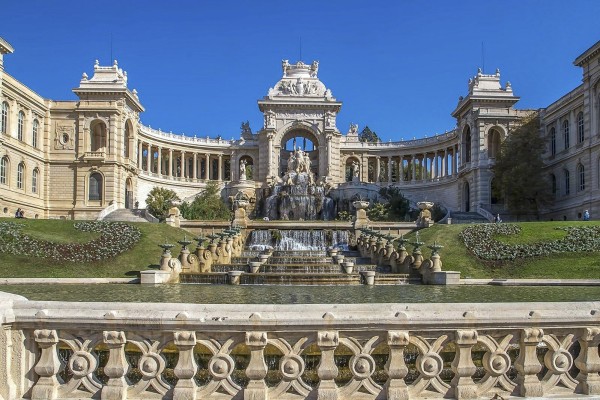 Marseille 26S Zuid Frankrijk vakantie villa Provence palais longchamp.jpg