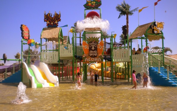 Aquaparc 4 aquapark Frankrijk Languedoc cyprien vakantiepark kinderen gezin  comfort kust beach stra