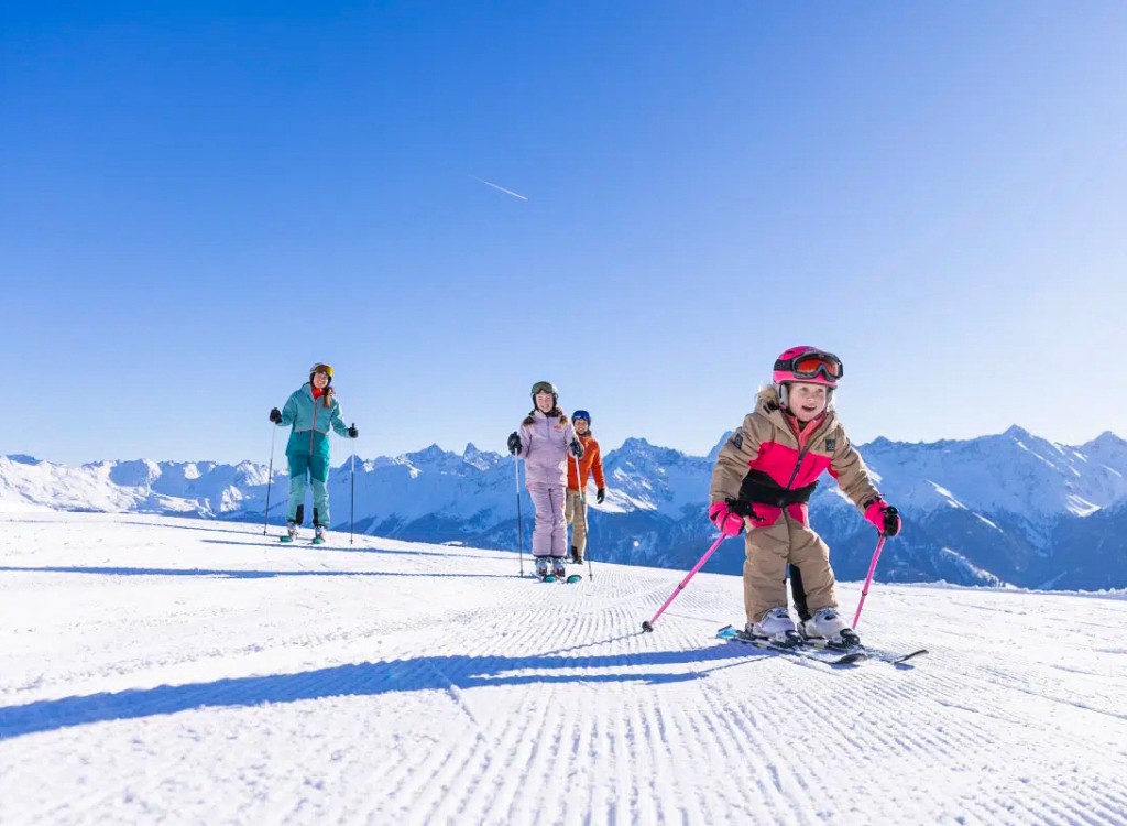 Eerste keer 13 wintersport skien Frankrijk vakantie Portes du Soleil huur of koop kleding skipas.jpg