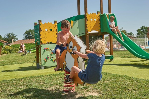 DLF Faciliteiten 1 Domaine les Forges le bois senis vakantiepark Frankrijk luxe vakantiehuis speeltu