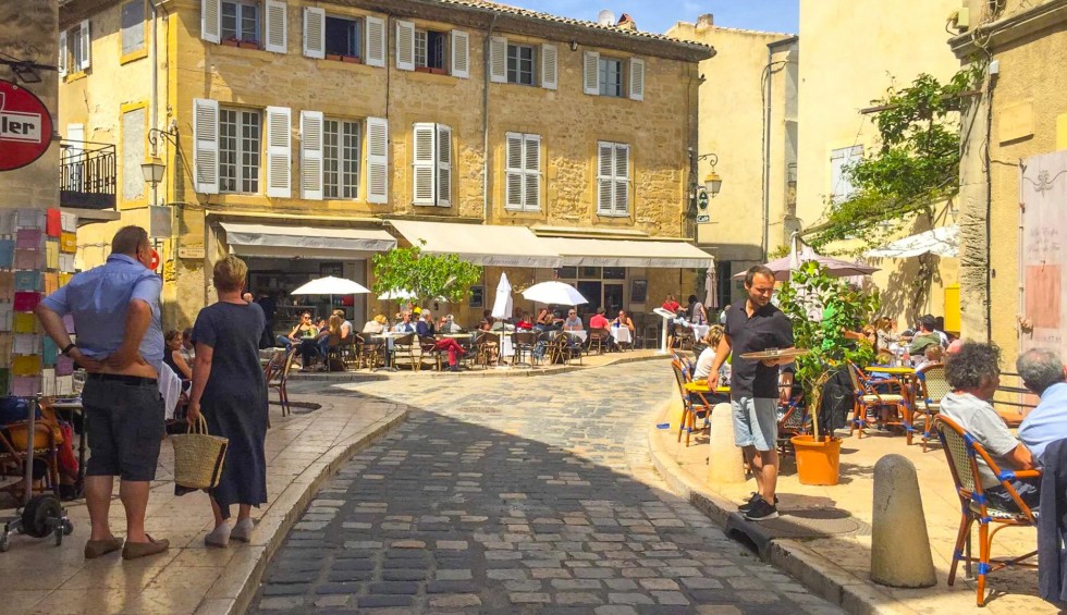 Dorpen Provence 6 Lourmarin Vakantie Frankrijk Cote d Azur toeristische dorpjes.jpg