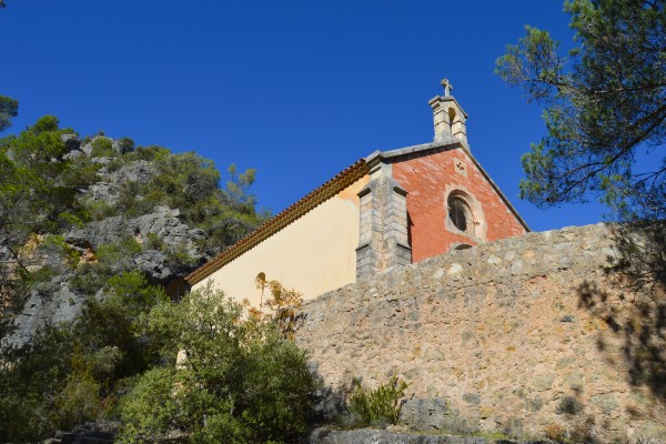 Salernes 10 Var Provence Frankrijk keramiek luxe villa zwembad.jpg
