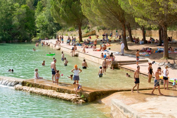 Salernes 11 Var Provence Frankrijk keramiek luxe villa zwembad.jpg