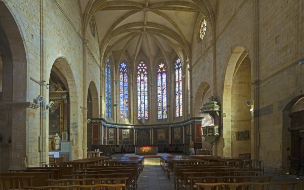 Gourdon 12 vakantie Dordogne Frankrijk Montmarsis vakantiepark zwembad restaurant animatie.jpg