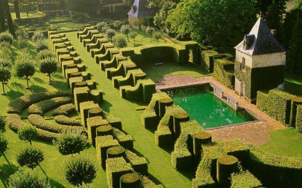 Jardin Eyrignac 8 Frankrijk dordogne perigord sarlat toerisme correze gezin vakantie luxe villa hond