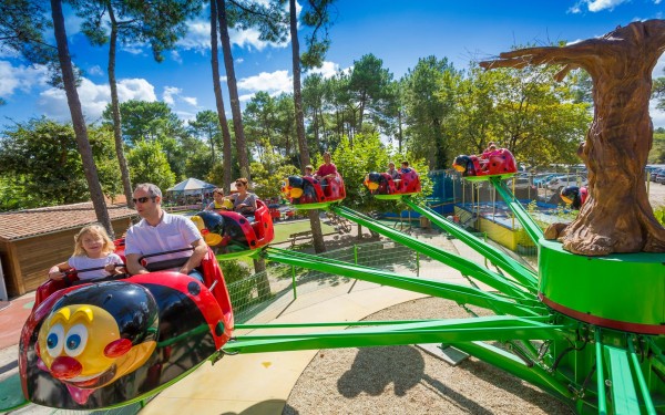 Coccinelle 2 kidparc animatie Frankrijk vakantiepark chateau de salles luxe villa kinderen.jpg