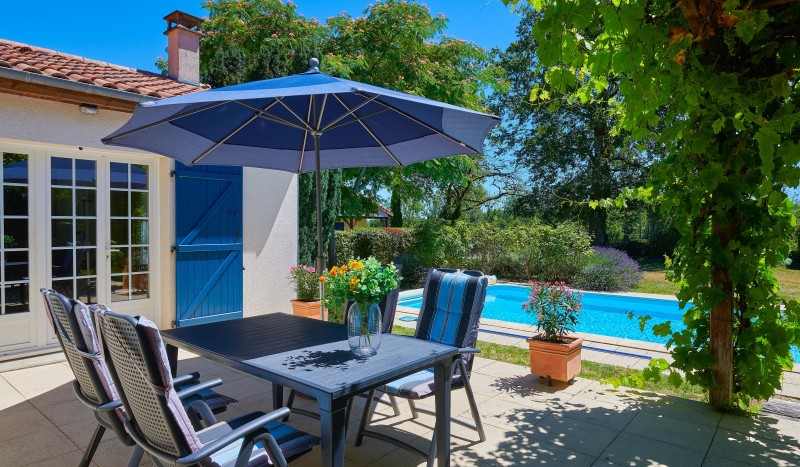 Vigeliere 3 4 Forges Frankrijk luxe vakantiehuis villa zwembad poitou charentes golf.jpg