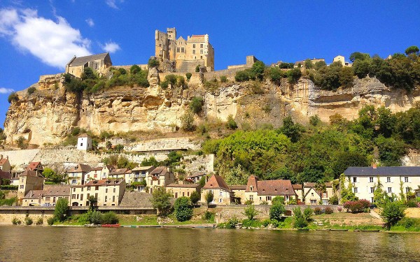 Beynac 1 Cazenac chateau Frankrijk Dordogne beaux village kasteel vakantie toerisme.jpg