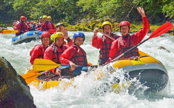Raften 9 Dranse rivier Frankrijk Geneve Portes du soleil vakantie rafting.jpg