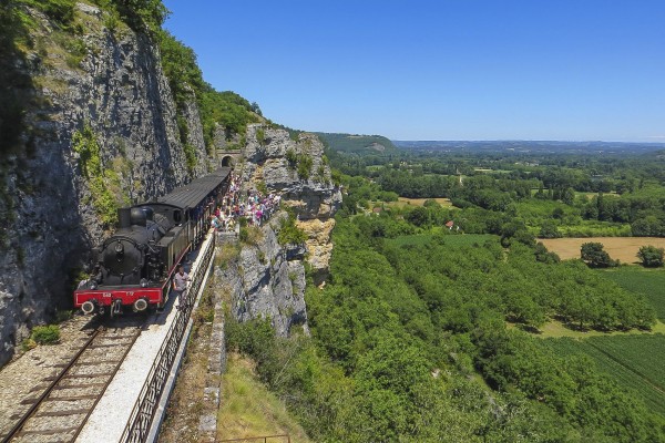 Martel trein Truffadou 1S ritje met stoomtrein van Martel tijdens vakantie in de regio Dordogne Lot