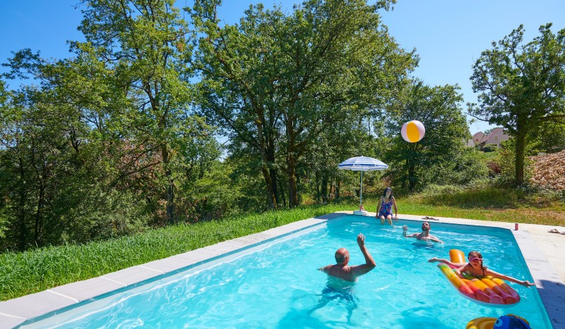 Lanzac 13.1 Domaine vakantie Frankrijk Dordogne luxe villa zwembad uitzicht vallei.jpg