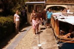 Gabare 6 Village des Cigales Frankrijk Cahors wijn vakantiepark boottocht sluis kinderen zwemmen.jpg