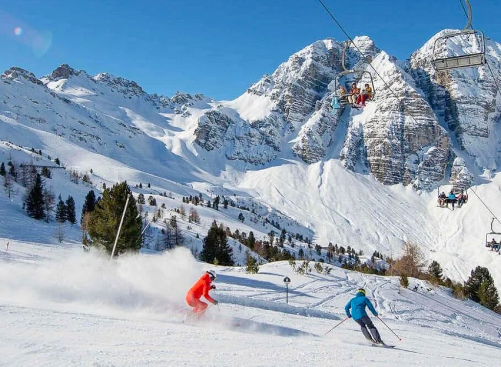 Groep 7 Portes du Soleil vakantie Frankrijk wintersport groepsaccommodatie ski vrienden.jpg