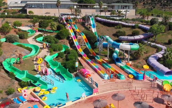 Aquapark 2 Provence Var Frejus Maxime vakantie Frankrijk luxe villa zwembad glijbaan.jpg