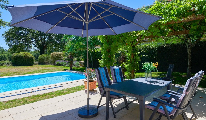 Vigeliere 3 5 Forges Frankrijk luxe vakantiehuis villa zwembad poitou charentes golf.jpg