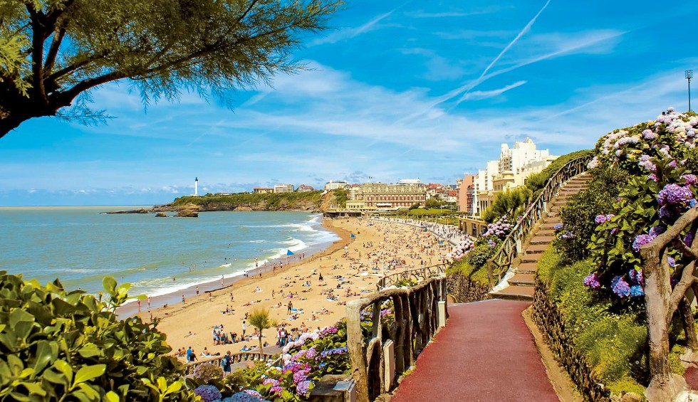 Badplaatsen 4a Biarritz Landes Pyrenees atlantiques Frankrijk vakantie Salles luxe villa strand zee.