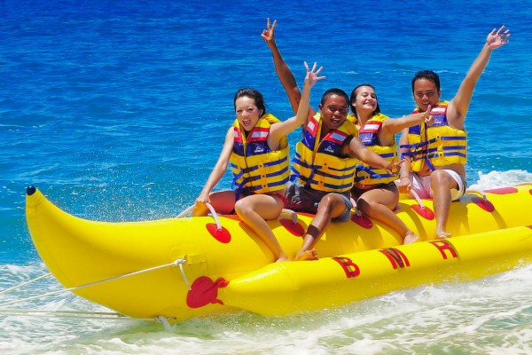 Watersport 8 Provence Cote d Azur banana boat vakantie Frankrijk Middellandse Zee luxe vakantiehuis