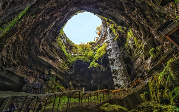 Grot 1 Frankrijk Dordogne Lot vakantiehuis Padirac stalagmiet stalagtiet.jpg