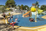 Aqualand 6 Arcachon aquaparc Frankrijk Chateau de Salles vakantiepark luxe villa zwembad aquitaine.j