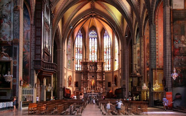 Perpignan 11 Frankrijk Roussillon vakantie occitanie middellandse zee jean baptiste kerk.jpg