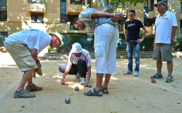 petanque 2 Frankrijk jeu de boules vakantiepark luxe villa zwembad Provence Dordogne.jpg