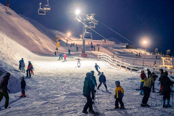Nachtskien 5 Abondance la chapelle wintersport vakantie portes du soleil Franse Alpen.jpg