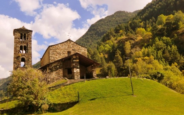 Andorra 9 cultuur vakantiepark luxe villa languedoc frankrijk kerk wandelen bergschoenen kinderen ge