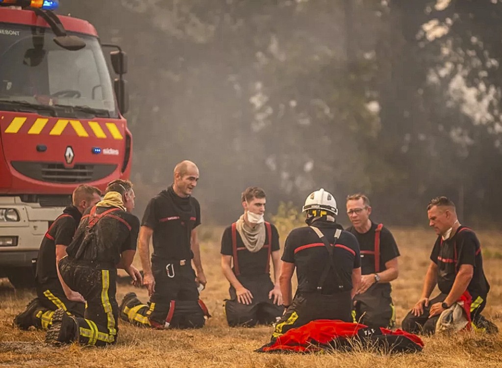 Bosbrand 8 Frankrijk brandbestrijding tijdens vakantie.jpg