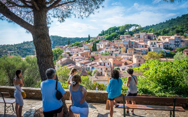 Bormes les mimosas 1 Frankrijk Provence Var riviera toerisme vakantie luxe villa middellandse zee.jp