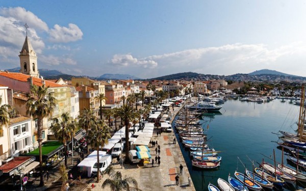 Sanary sur mer 3 Provence zuid Frankrijk vakantie luxe villa toerisme Middellandse zee haven.jpg