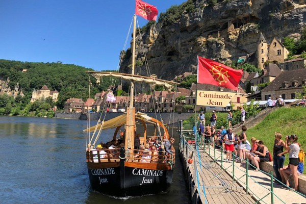 Gabarre 1 Dordogne Beynac roque gegeac Sarlat vakantie Frankrijk toerisme varen boottocht rondvaart.