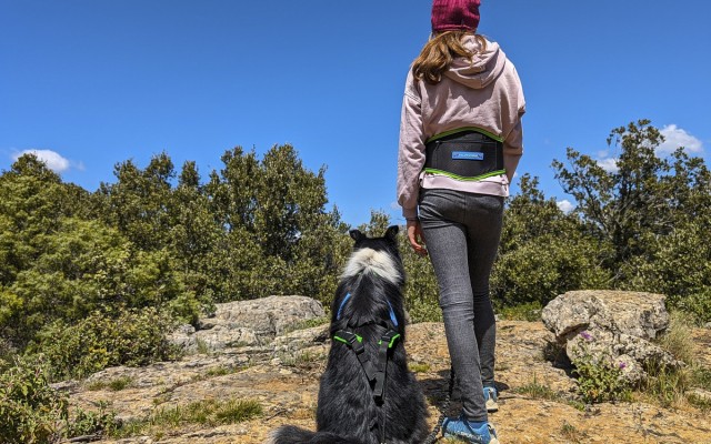 Frankrijk hond 3 wandelen in de natuur vanuit luxe villa in Frankrijk.jpg
