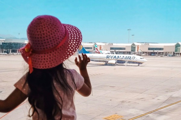 Vliegtuig 1 Frankrijk vakantie huur auto vliegveld onbezorgd milieu goedkoop.jpg