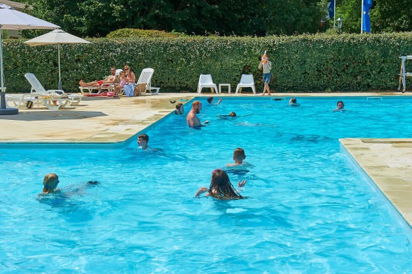 Faciliteiten 10 Chateau de Salles Bordeaux Frankrijk vakantiepark luxe villa animatie zwembad kinder