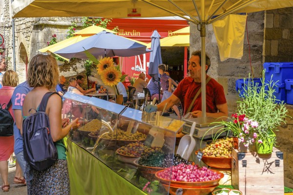 Markt 5 markt in regio Lacapelle Marival tijdens vakantie in Dordogne Lot.jpg