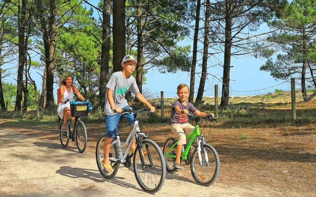 FranceComfort fietsen velo cycle vakantie holida vacances Gironde familie gezin.jpg