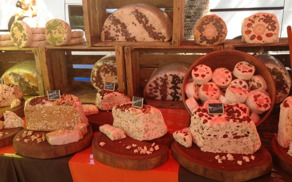 Markt 12 Aquitaine kust chateau de salles vakantiepark residence luxe villa zwembad animatie.jpg