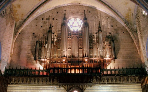 Mirepoix B6 Frankrijk Languedoc vakantiehuis luxe pyreneeen katharen franse sfeer cultuur orgel kerk