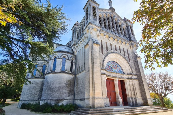 Penne d'Agenais 5 Lot Garonne Dordogne vakantie Frankrijk cathedrale.jpg