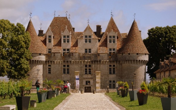Chateau 7 Frankrijk Dordogne luxe vakantieresort nederlands animatie gezin senioren zwembad wifi.jpg