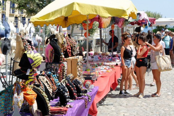Collioure 11 markt moure Frankrijk vakantie park strand middellandse zee espinet quillan toerisme co