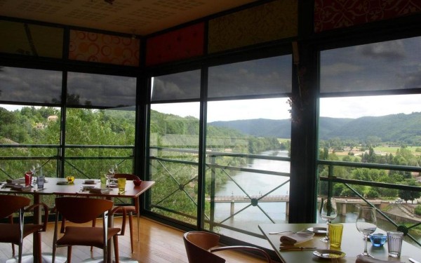 Mauroux 9 restaurant Frankrijk vakantiepark Village des cigales kinderen franse sfeer.jpg