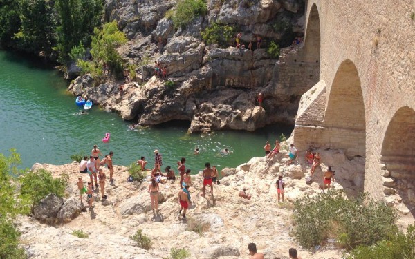 Gorges 10 pont diable chablais Frankrijk vallee aulps luxe appartement abondance portes du soleil.jp