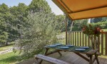 MM T5 safaritent glamping Frankrijk vakantiepark Dordogne Lot cottage villa zwembad kidsclub.jpg