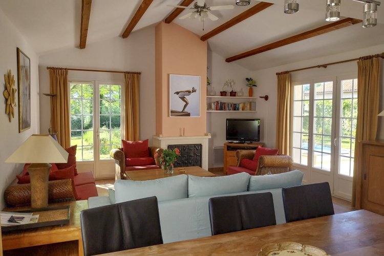 Vigeliere 3 22 living in luxe vakantiehuis met zwembad in Les Forges Frankrijk.jpg