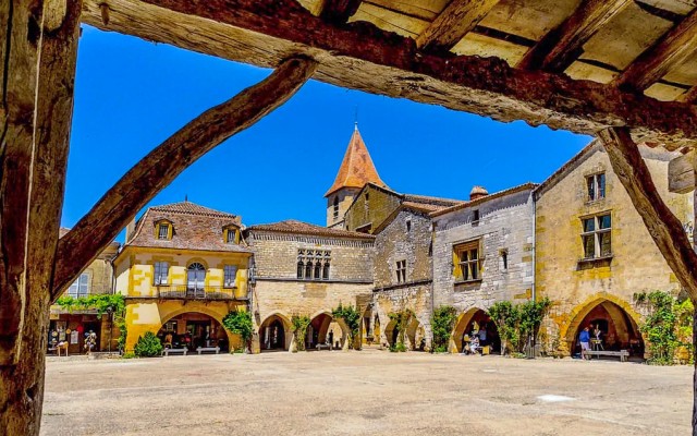Monpazier 1 vakantie Frankrijk bastidedorp Dordogne.jpg